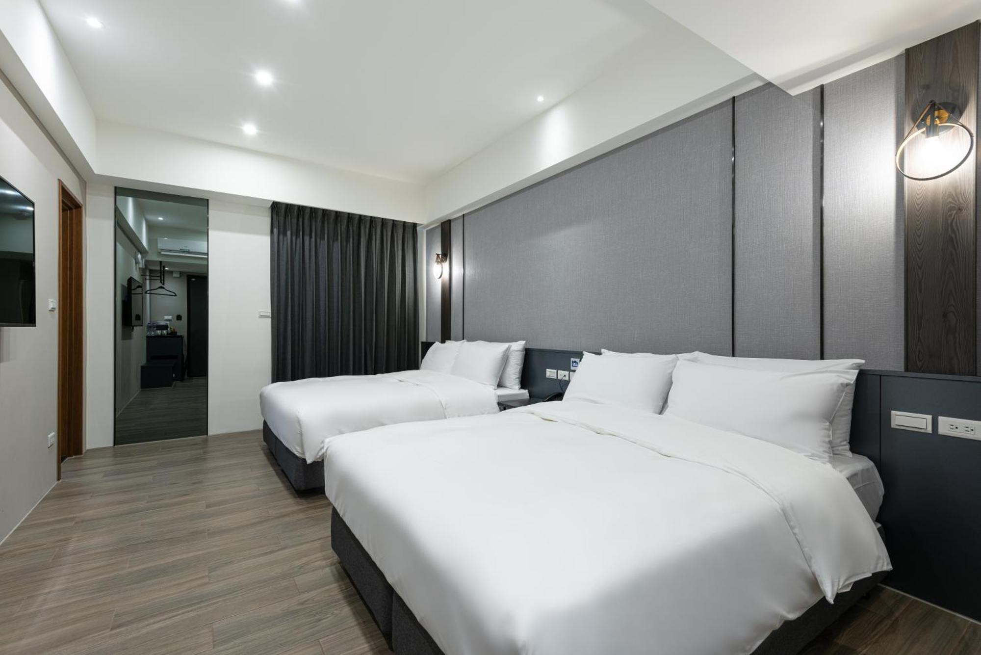 Hotel Euphemia Taichung Exterior photo