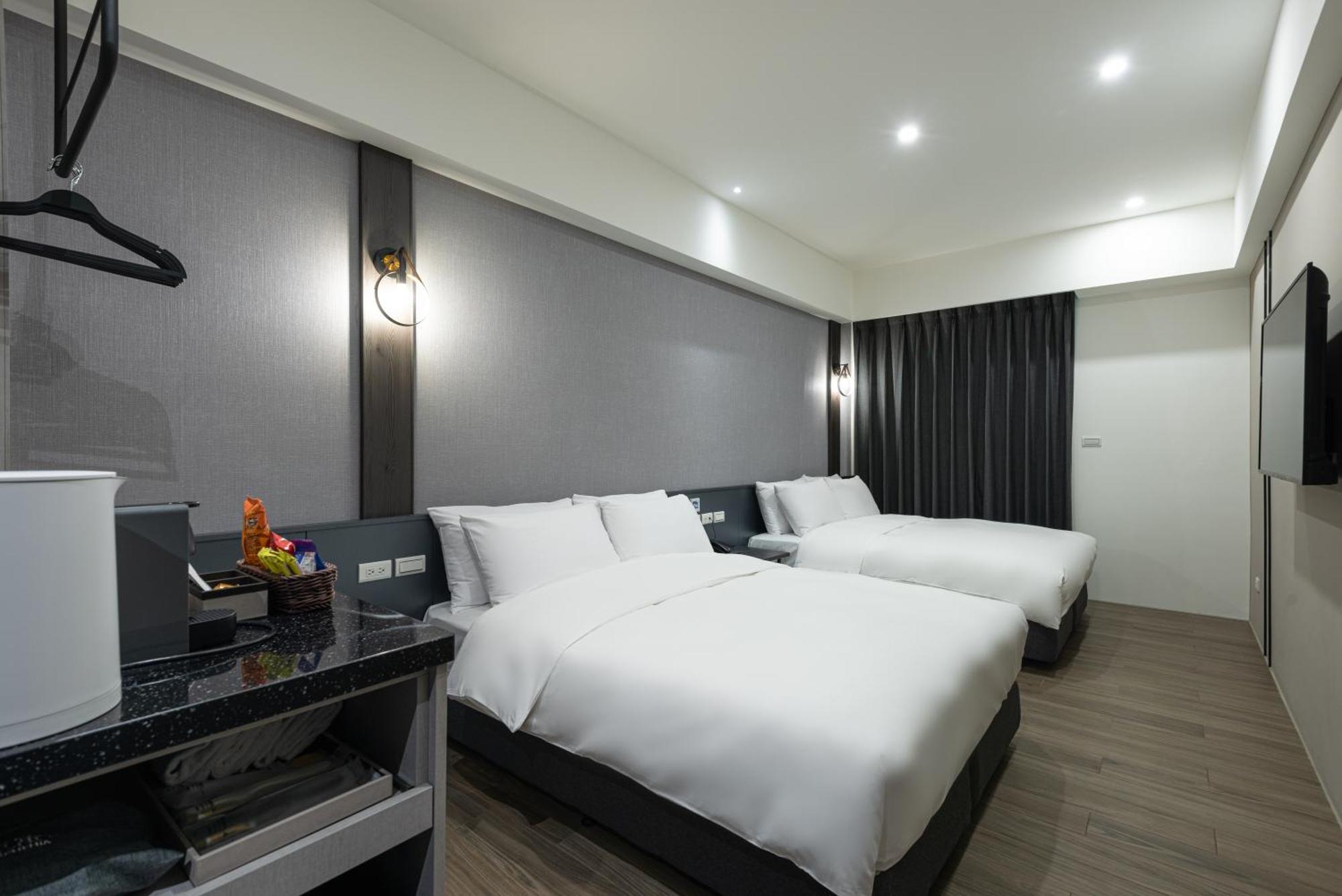 Hotel Euphemia Taichung Exterior photo