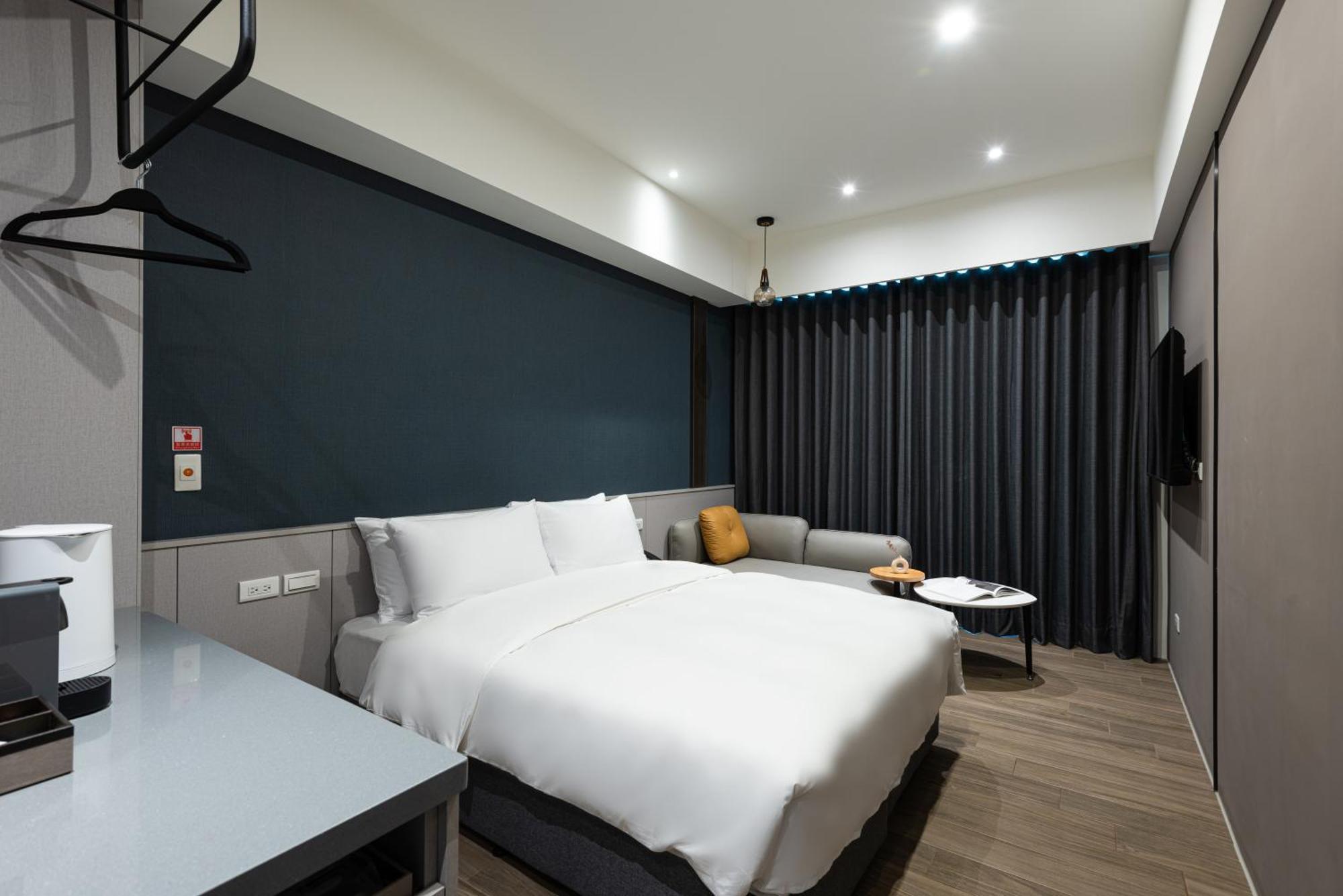 Hotel Euphemia Taichung Exterior photo
