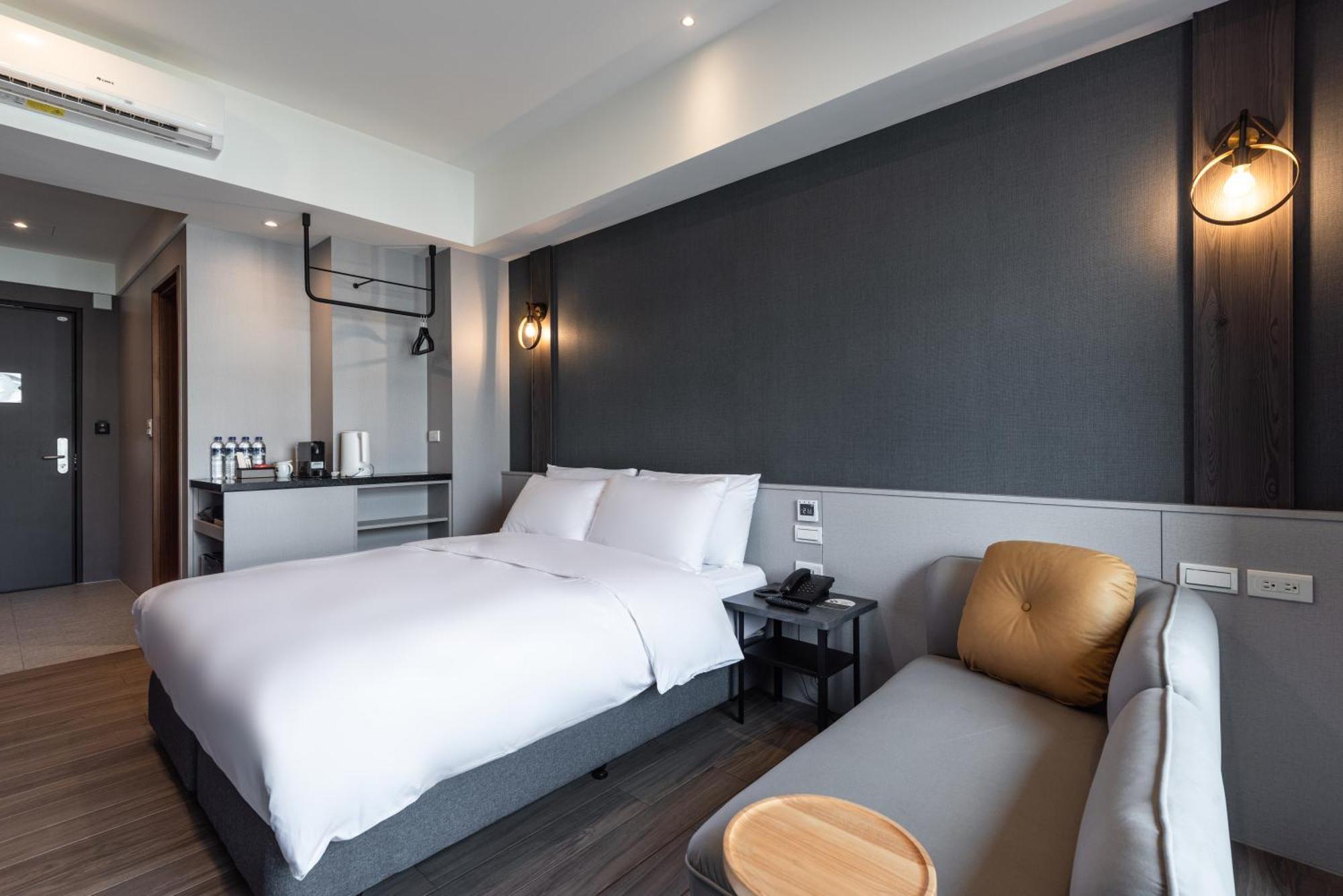 Hotel Euphemia Taichung Exterior photo