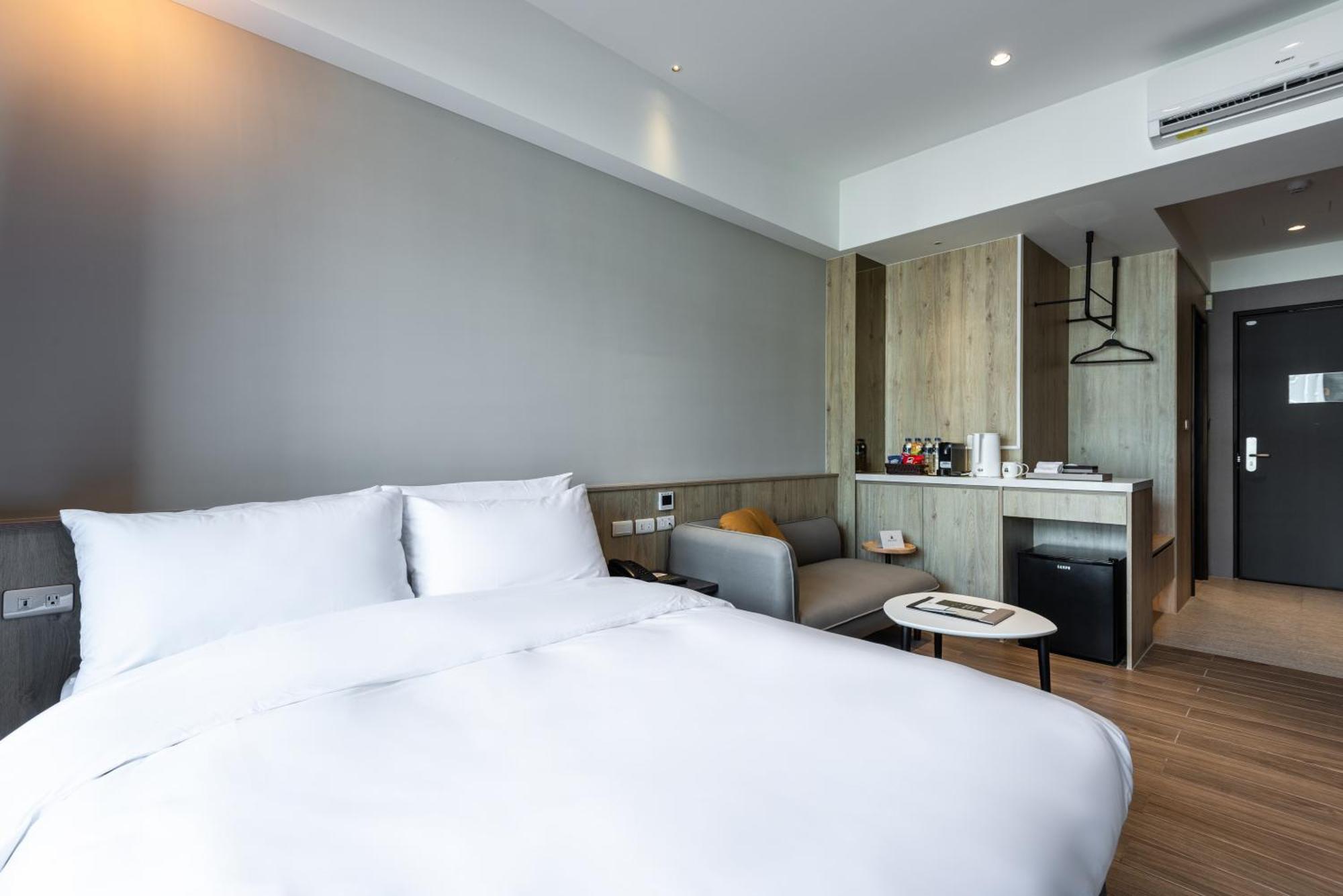 Hotel Euphemia Taichung Exterior photo