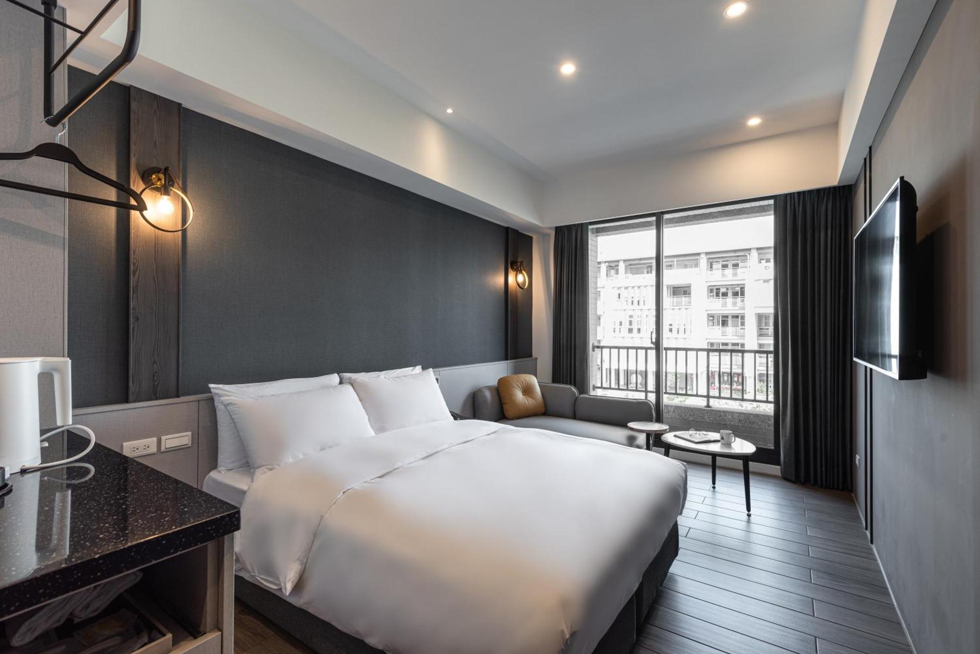 Hotel Euphemia Taichung Exterior photo